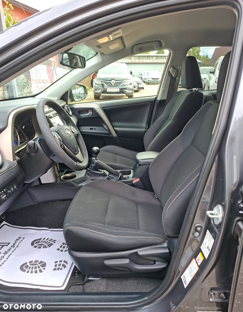 Toyota RAV4 - 8