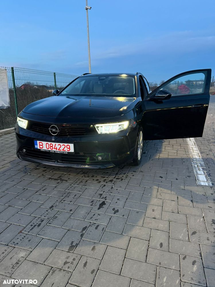 Opel Astra Sports Tourer 1.2 Turbo Enjoy - 1