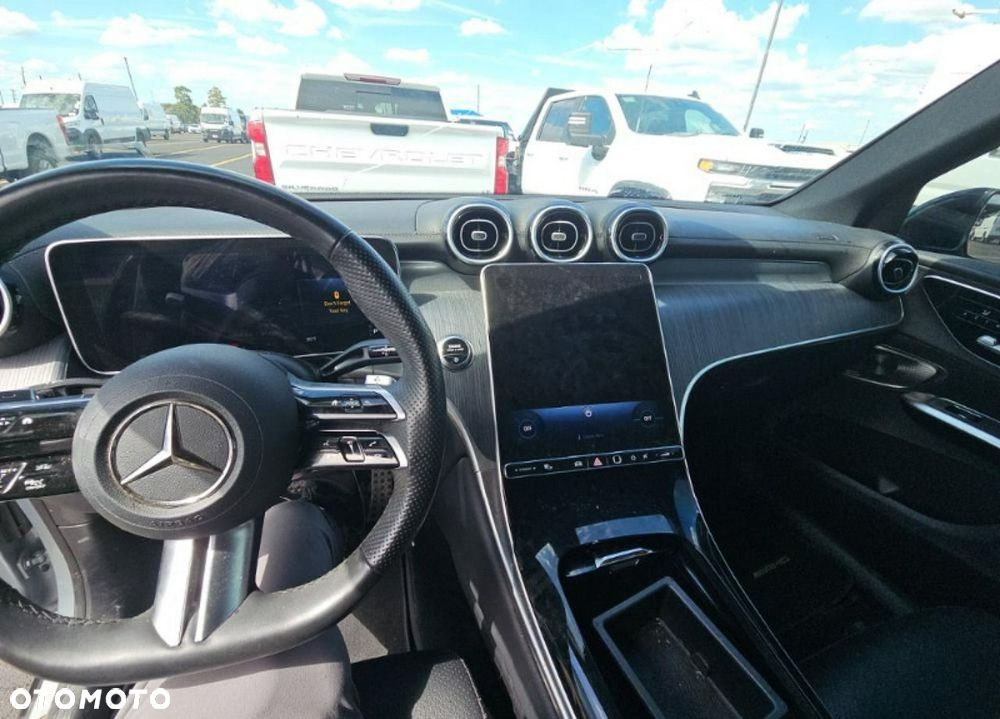 Mercedes-Benz GLC 300 4Matic 9G-TRONIC AMG Line - 8