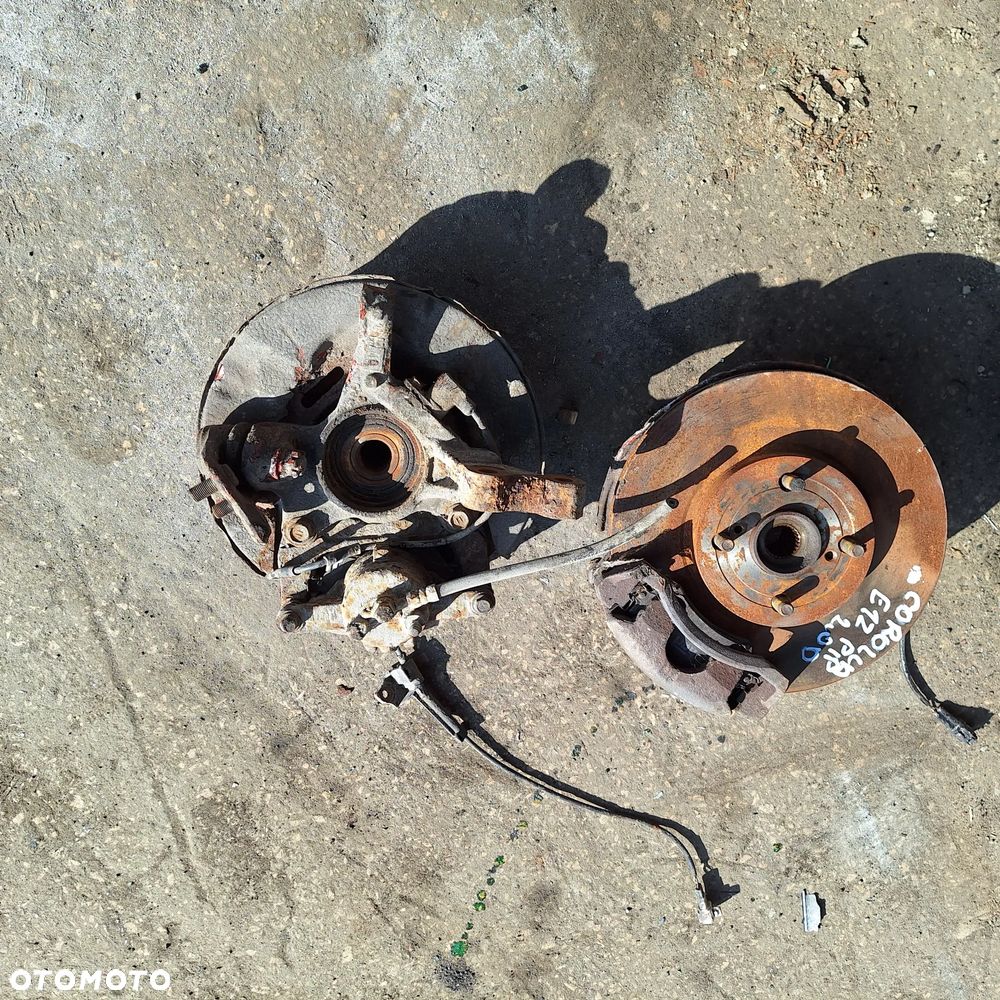 Zwrotnica prawa lewa Toyota corolla e12 2.0d d4d - 4