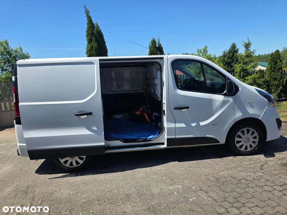 Opel Vivaro 2016 photo 2