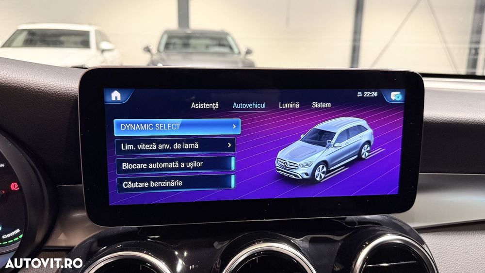 Mercedes-Benz GLC 300 e 4Matic 9G-TRONIC - 36