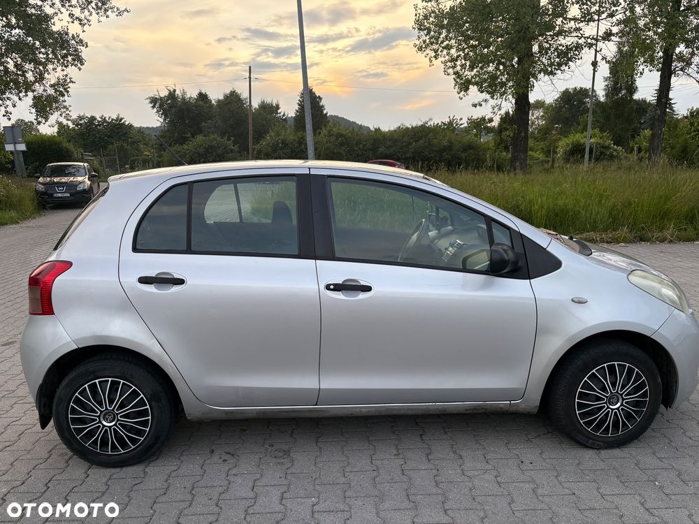Toyota Yaris - 3