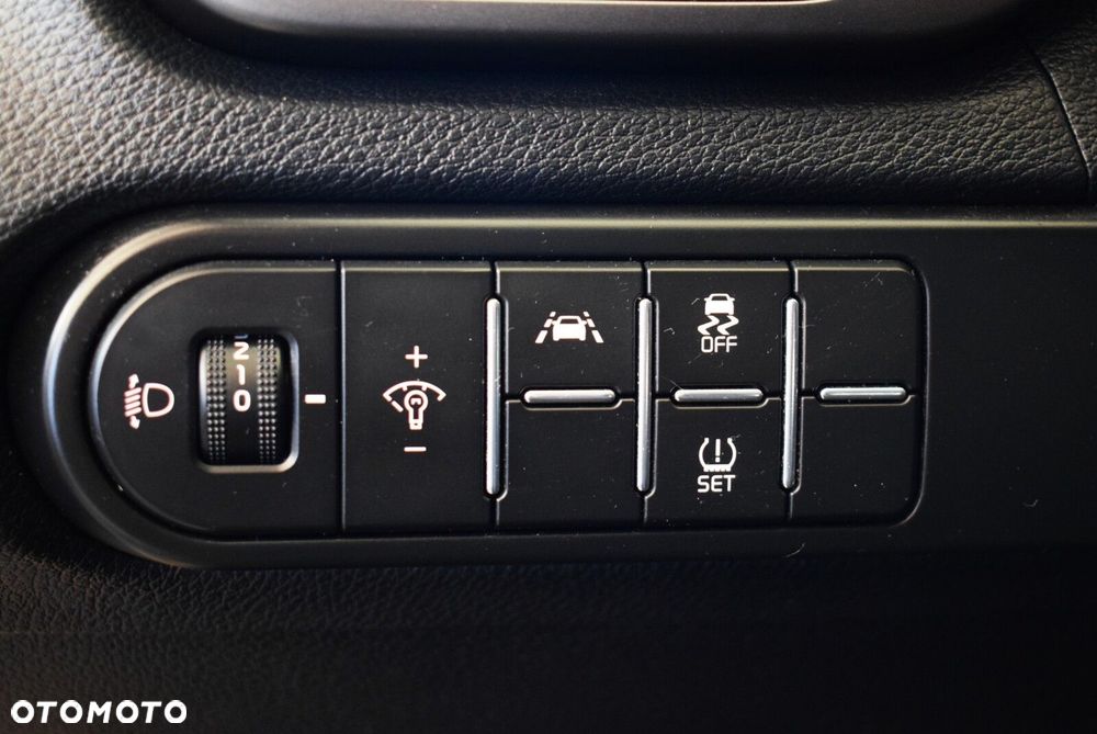 Kia XCeed - 16
