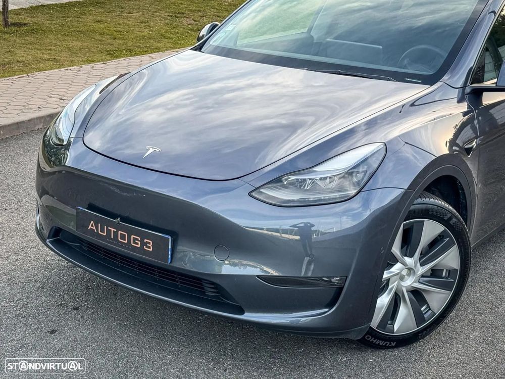 Tesla Model Y Long Range Dual Motor AWD - 3