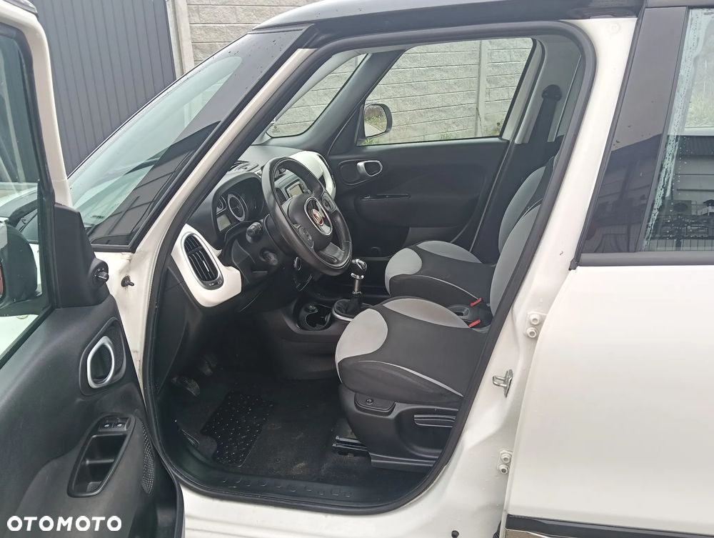 Fiat 500L 1.4 16V Urban Edition - 17