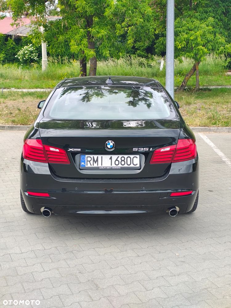 BMW Seria 5 535i xDrive - 9