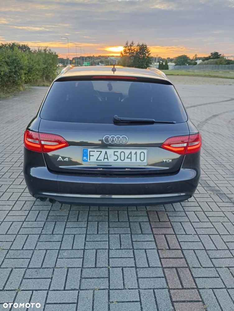 Audi A4 Avant 2.0 TDI DPF S line Sportpaket - 6