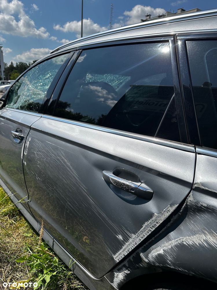 Audi A6 Avant 2.0 TDI Ultra S tronic - 5