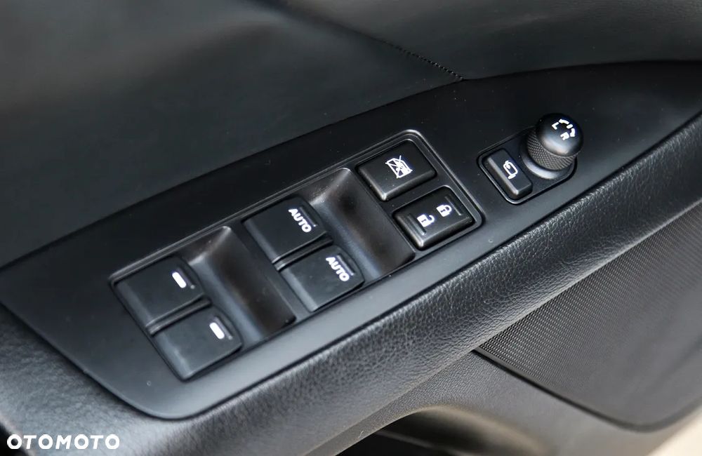 Suzuki Kizashi - 15