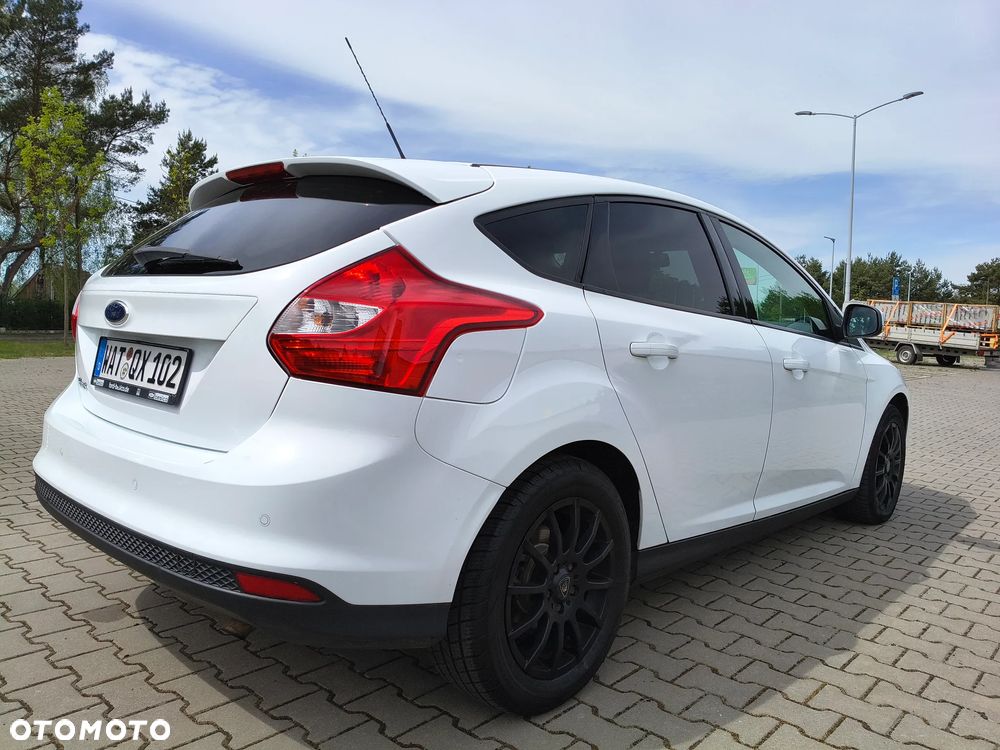 Ford Focus 1.6 Ambiente - 10