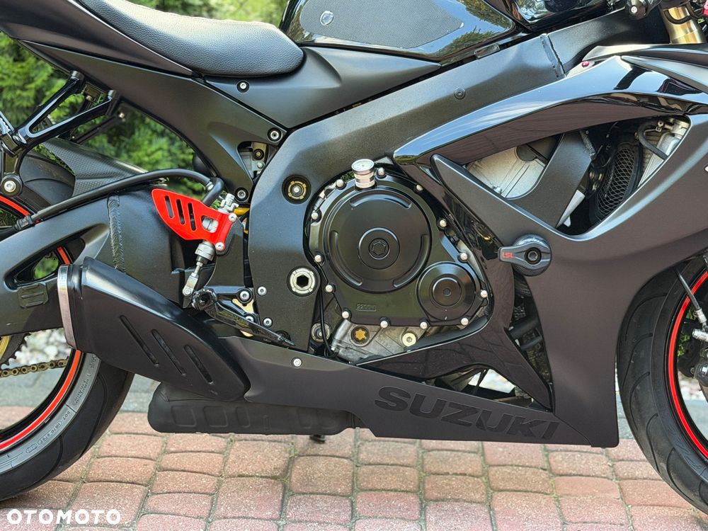 Suzuki GSX-R - 13