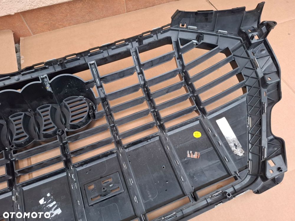 grill atrapa audi q3 ii 83a oryginał ładny stan - 7