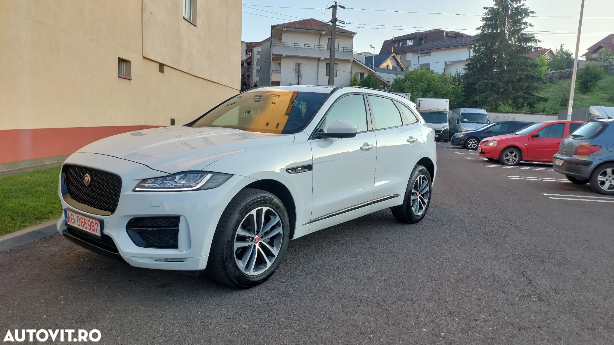 Jaguar F-Pace 20d Aut. R-Sport - 2