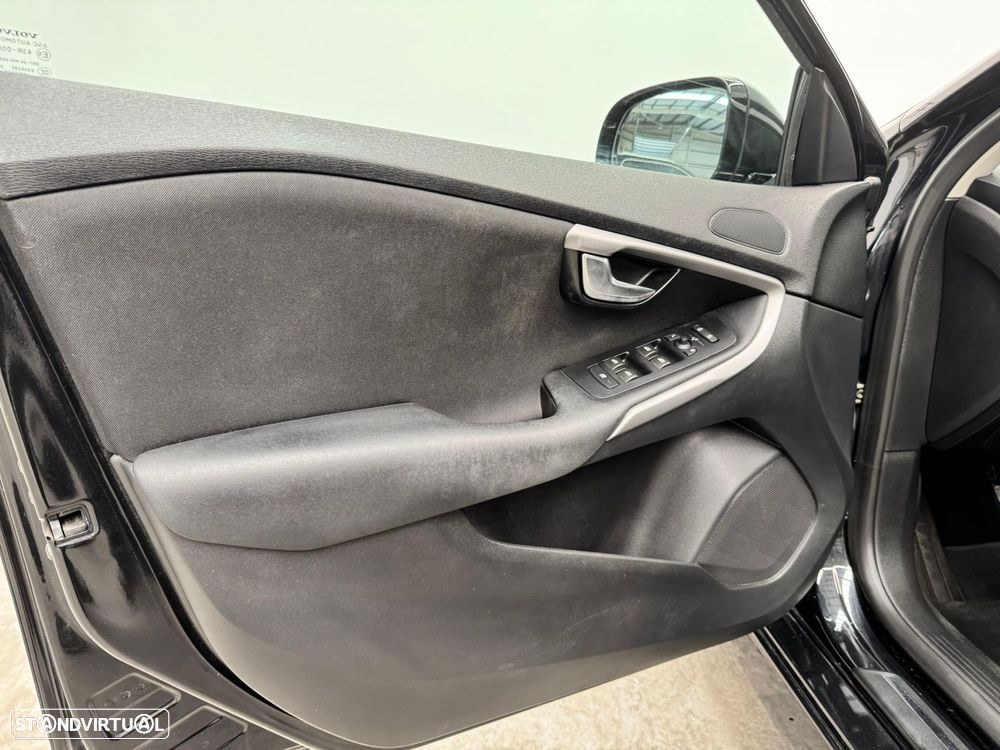 Volvo V40 1.6 D2 Momentum - 20