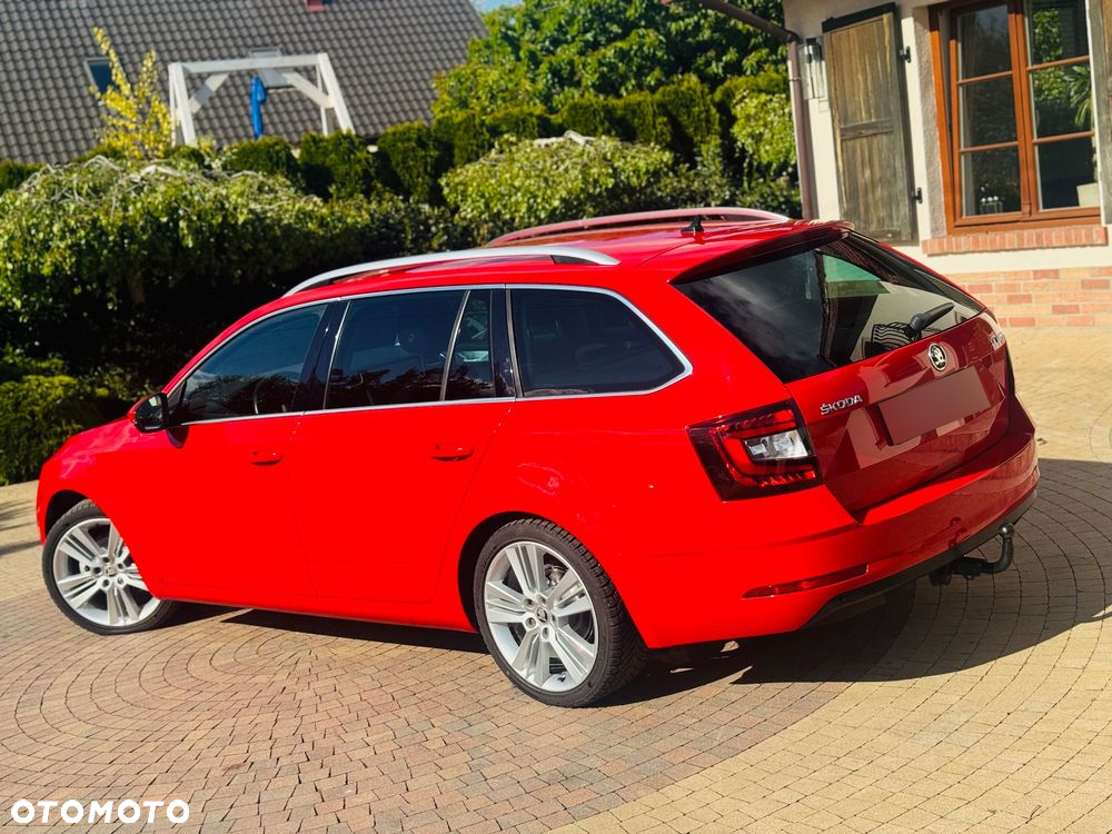 Skoda Octavia Combi 1.6 TDI DSG Premium Edition - 3