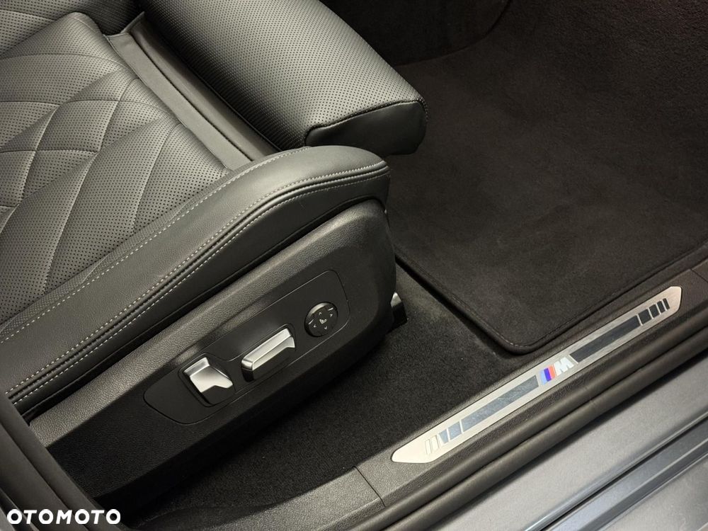 BMW X6 xDrive30d mHEV - 28
