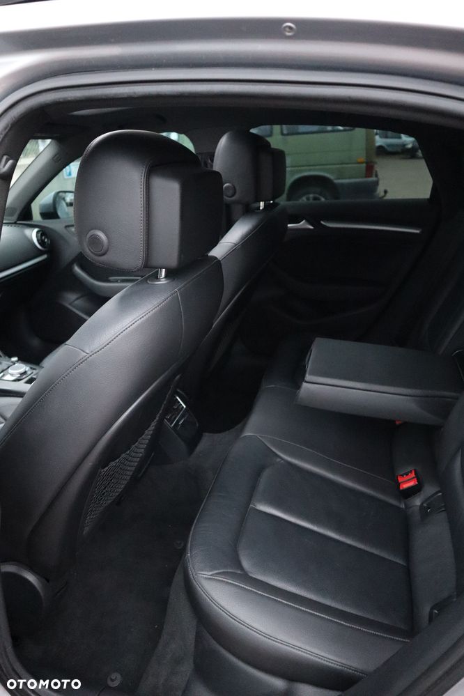 Audi A3 Sportback 1.8 TFSI S tronic S line Sportpaket - 9