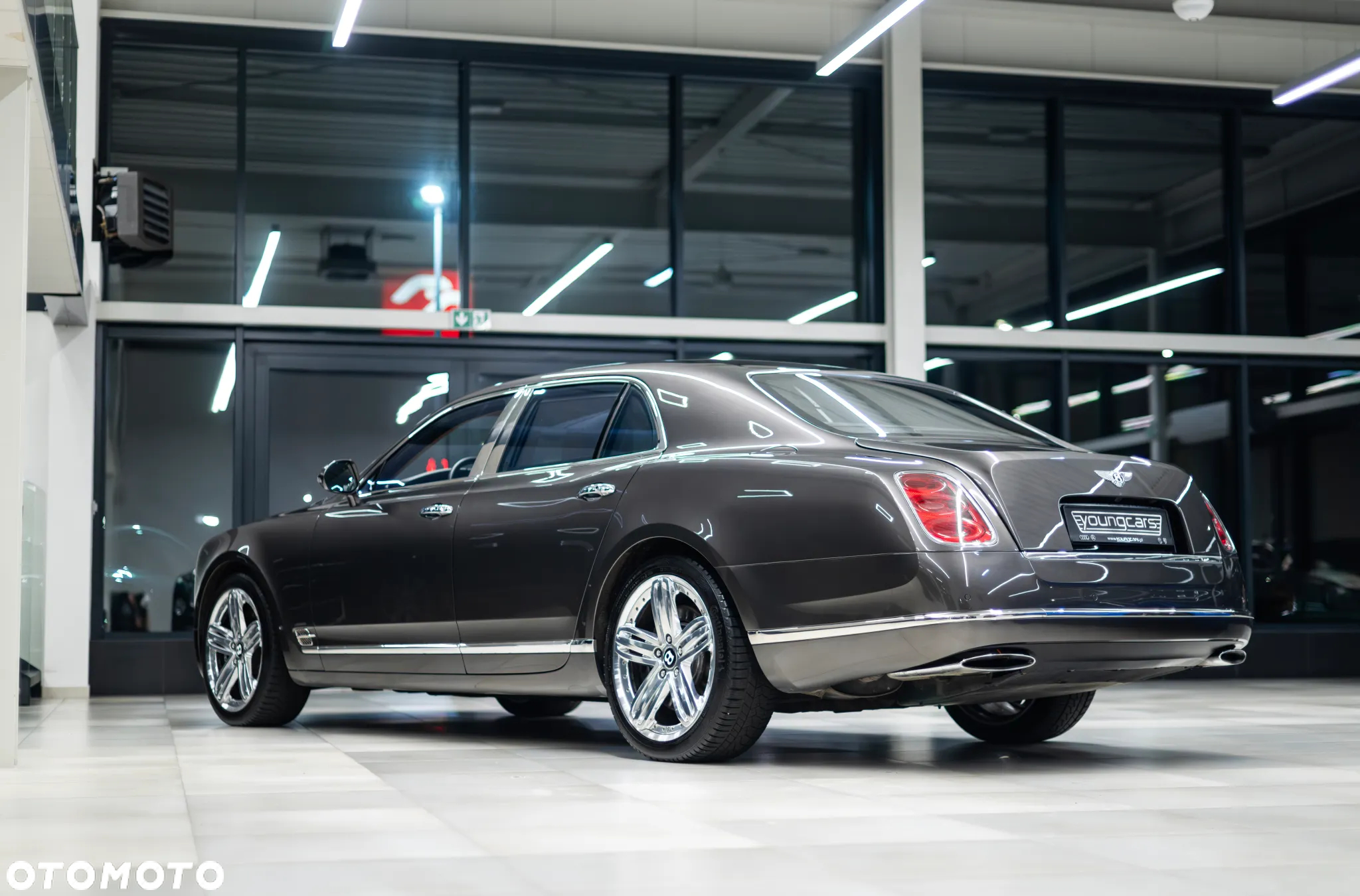 Bentley Mulsanne Standard - 13