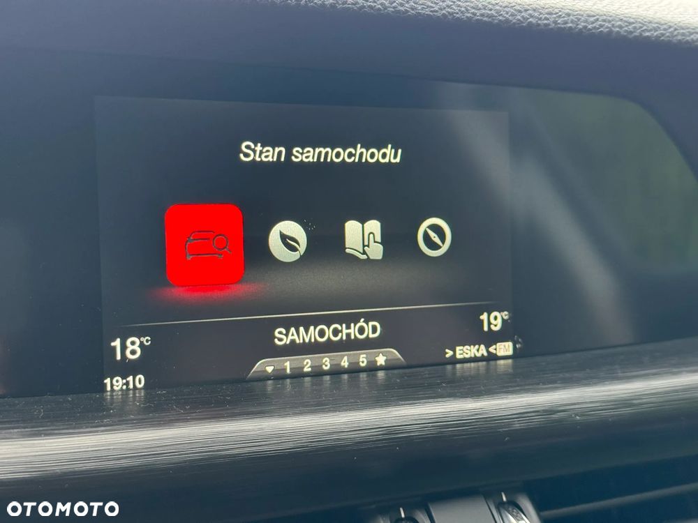 Alfa Romeo Stelvio 2.2 16V AT8 Business - 34