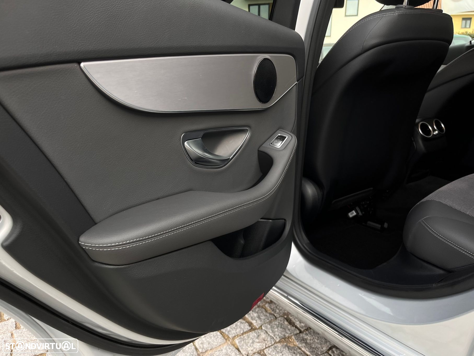 Mercedes-Benz C 300 de Avantgarde - 42