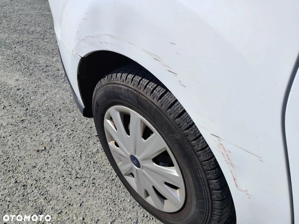 Ford Transit Connect - 18