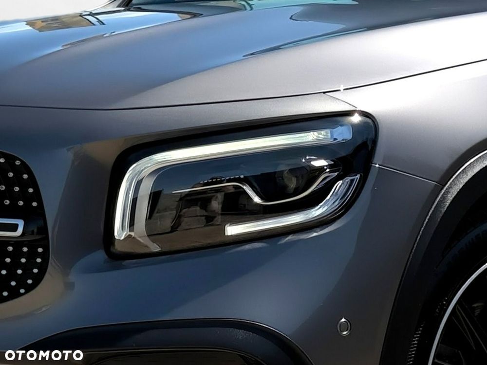 Mercedes-Benz GLB - 9