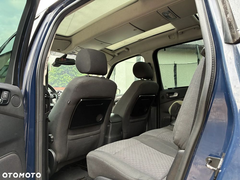 Ford Galaxy 2.0 TDCi Ghia - 7