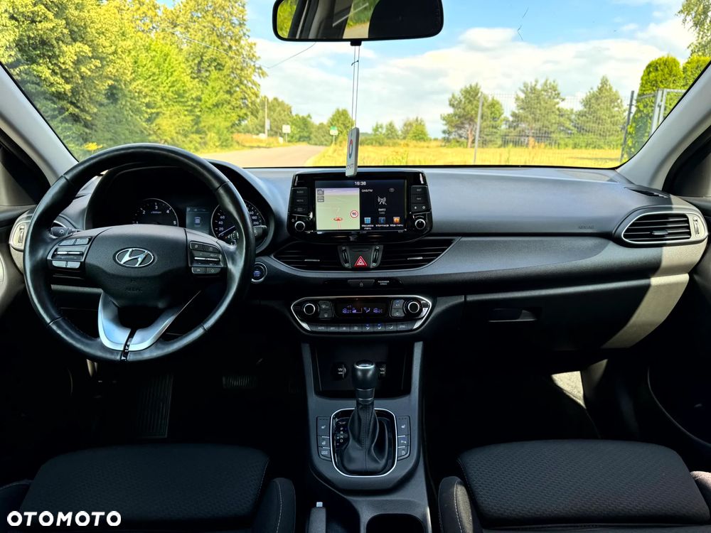 Hyundai i30 Kombi 1.6 CRDI DCT YES - 10