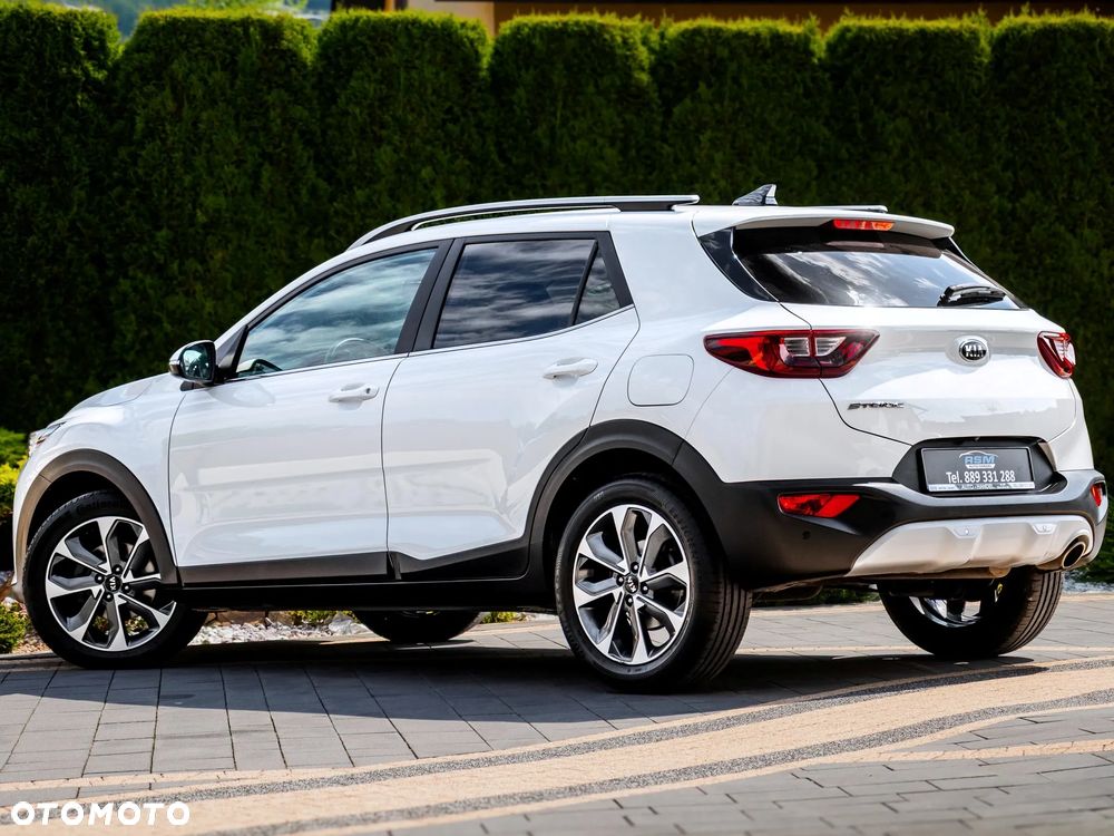 Kia Stonic 1.4 L - 8
