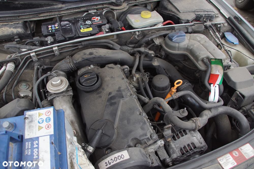Auto na części - Audi A4 B6 1.9 TDI 131 KM AWX FEC LY7W 2001R Silnik Skrzynia Drzwi Maska Błotnik Klapa Zderzak Lampa Lusterko Klamka Szyba Deska Kokpit Sterownik Moduł Czujnik Licznik Panel Kierownica - 17