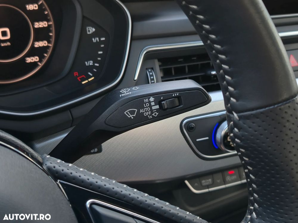 Audi A4 2.0 TDI DPF clean diesel S line Sportpaket - 34