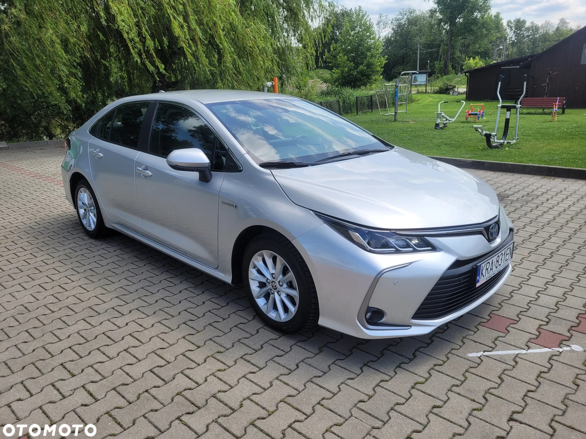 Toyota Corolla 1.8 Hybrid Comfort - 18