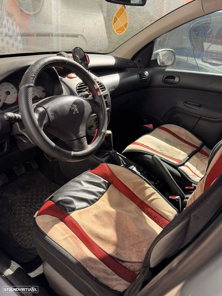 Peugeot 206 - 11
