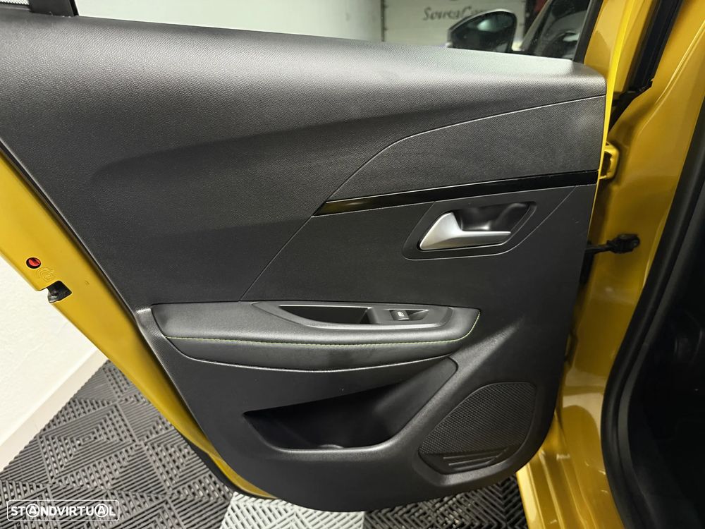 Peugeot e-208 50 kWh GT - 17