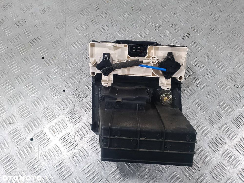 PANEL NAWIEWU GEELY MK - 6