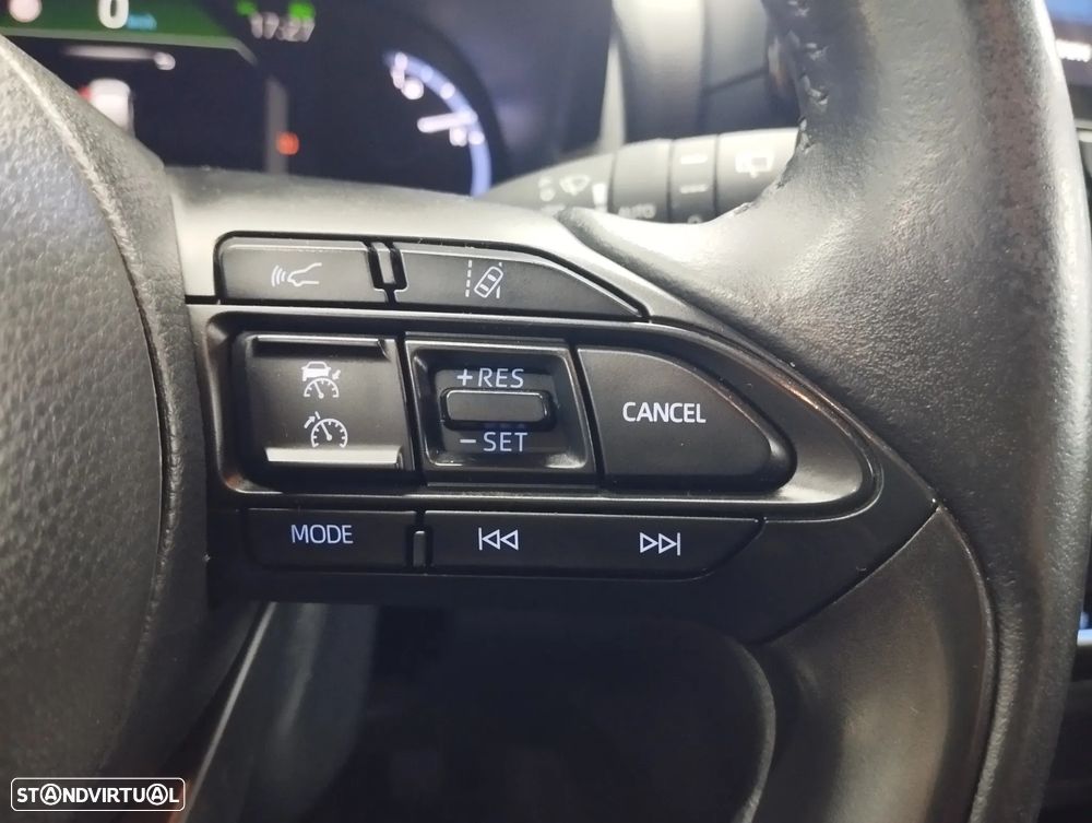 Toyota Yaris Cross 1.5 HDF Square Collection - 24