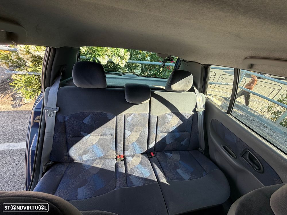 Renault Clio 1.2 RN - 8