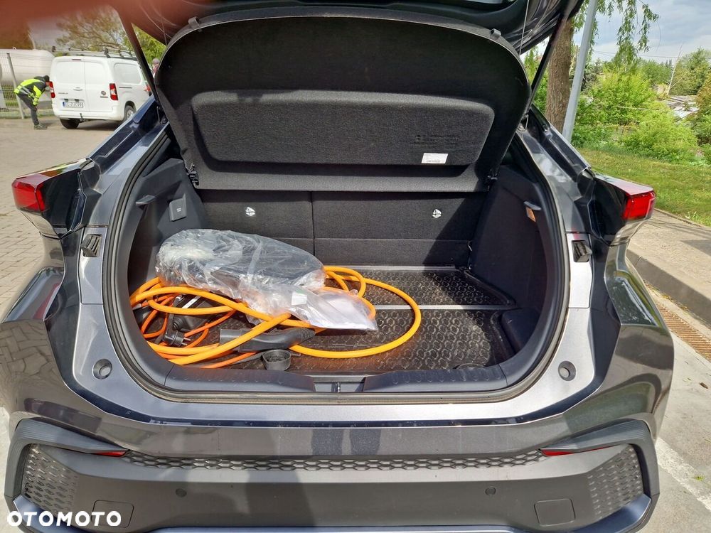 Toyota C-HR - 16
