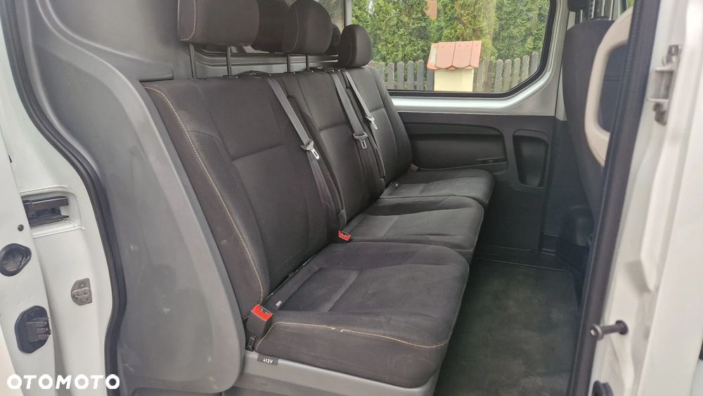 Renault Trafic doka 5 osób - 17