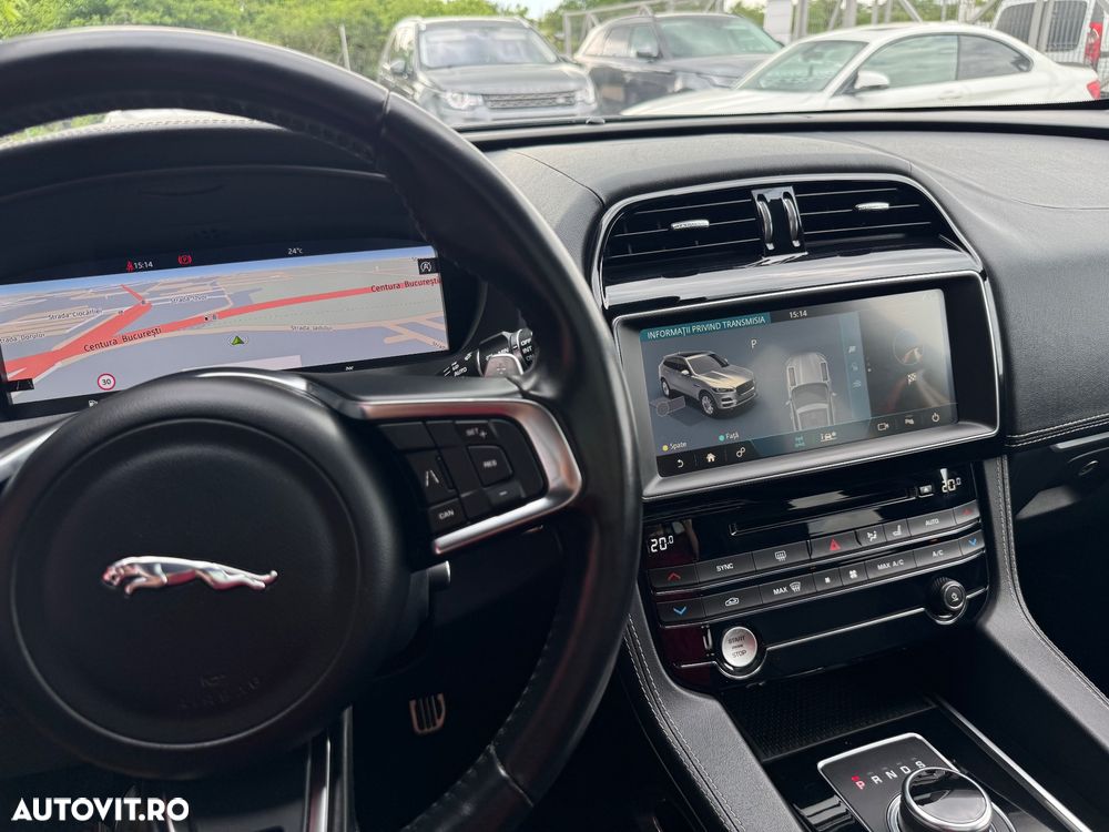 Jaguar F-Pace 20d AWD Aut. R-Sport - 28