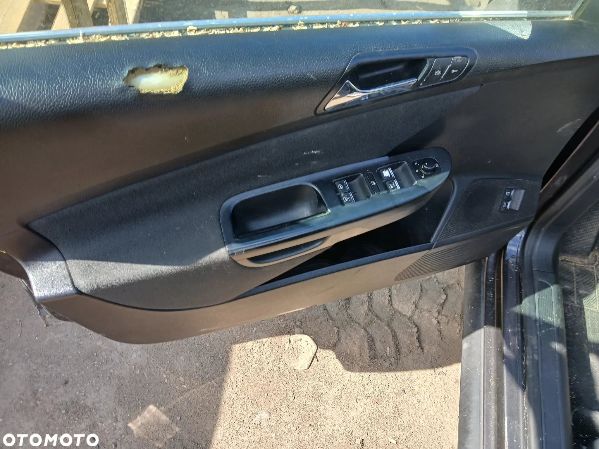 volkswagen passat B6 LC8Z fotel fotele kanapa deska kokpit podsufitka boczek boczki klamka - 3
