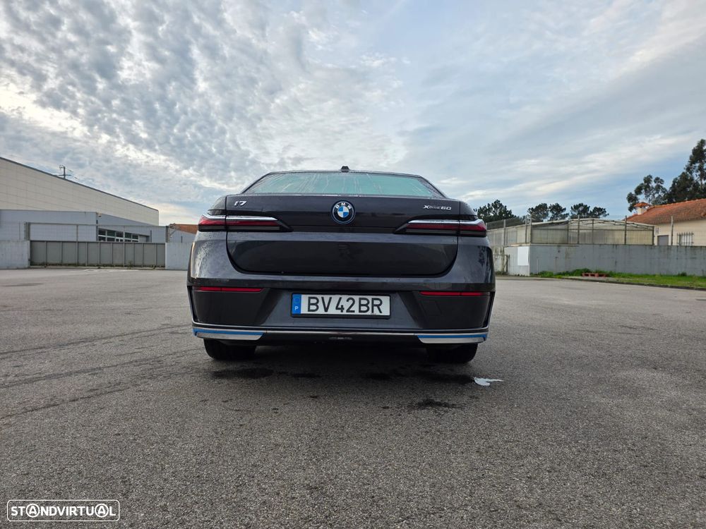 BMW i7 - 19