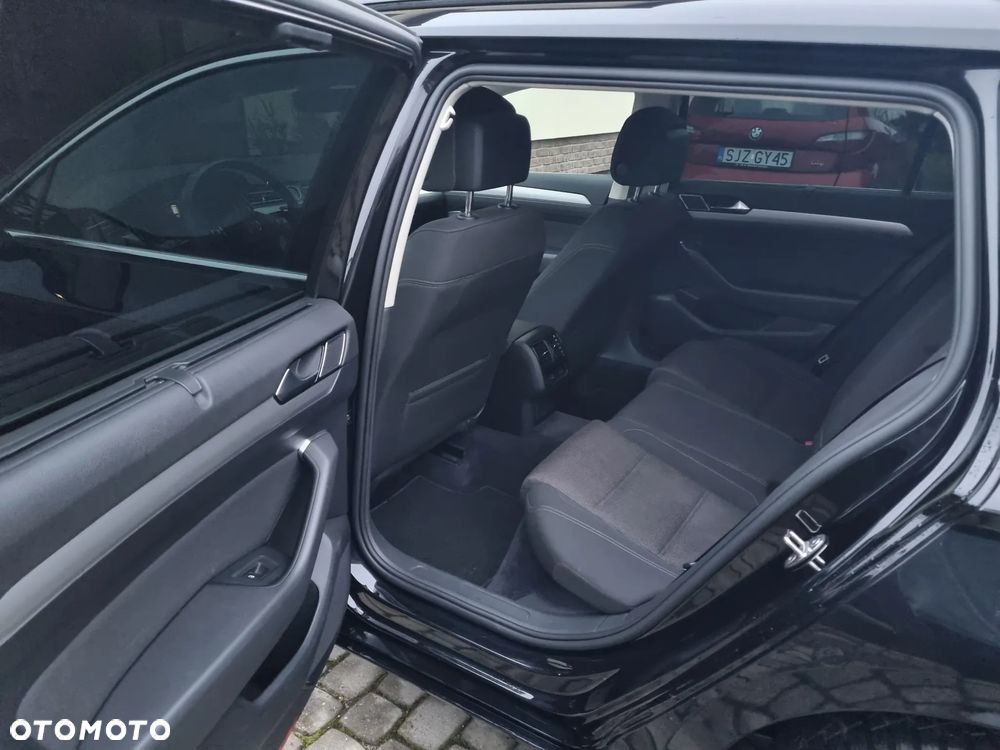 Volkswagen Passat 1.5 TSI EVO Business - 15