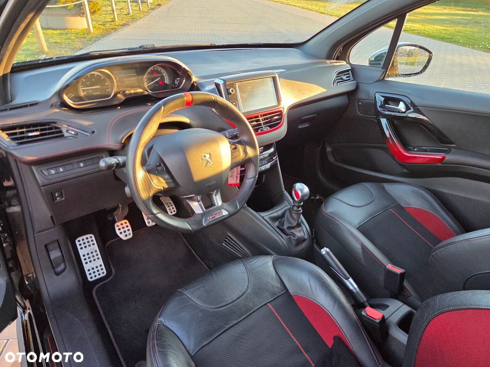 Peugeot 208 1.6 THP GTi - 9