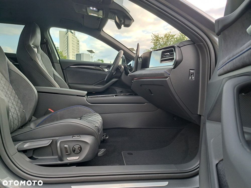 Volkswagen Passat 2.0 TDI SCR 4Mot R-Line DSG - 18
