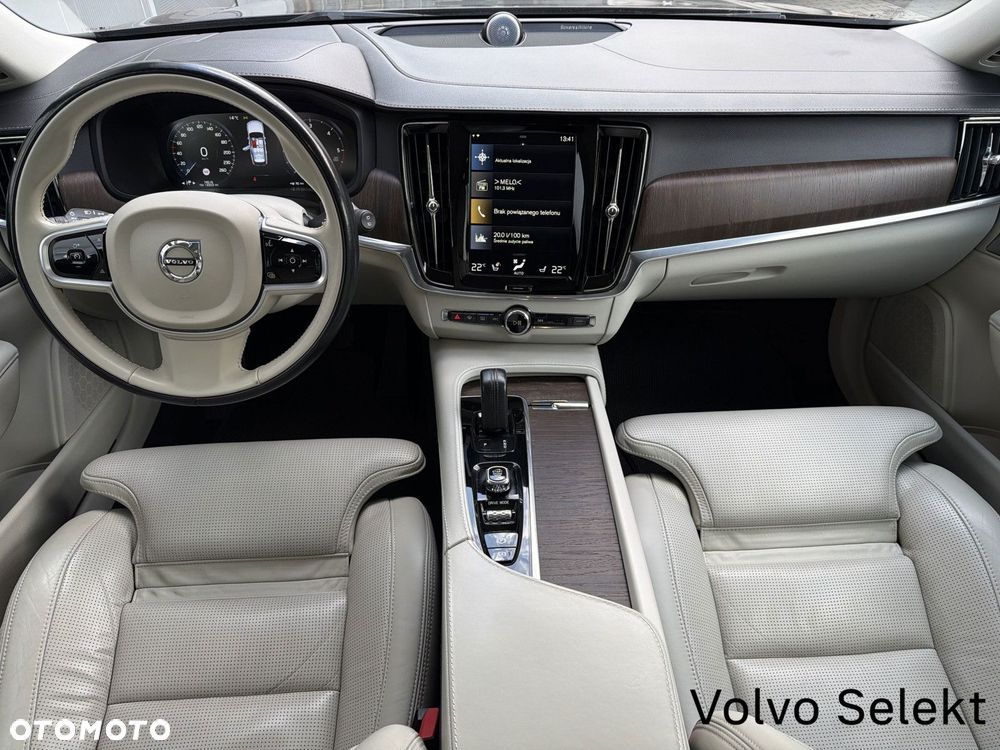 Volvo V90 Cross Country - 19