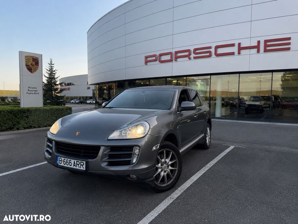 Porsche Cayenne - 1