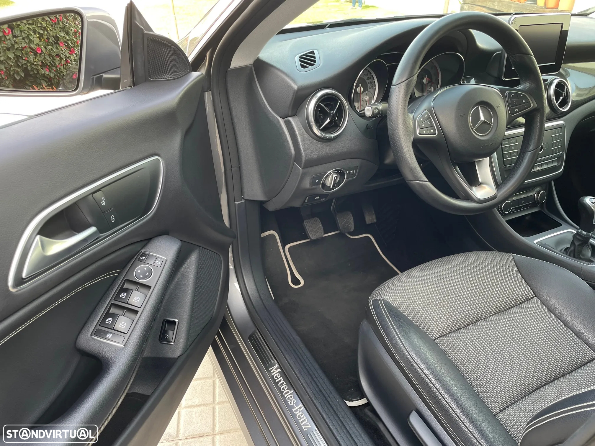 Mercedes-Benz CLA 180 CDi - 16
