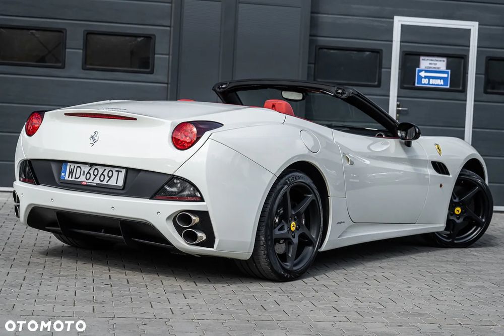 Ferrari California F1 DCT - 16